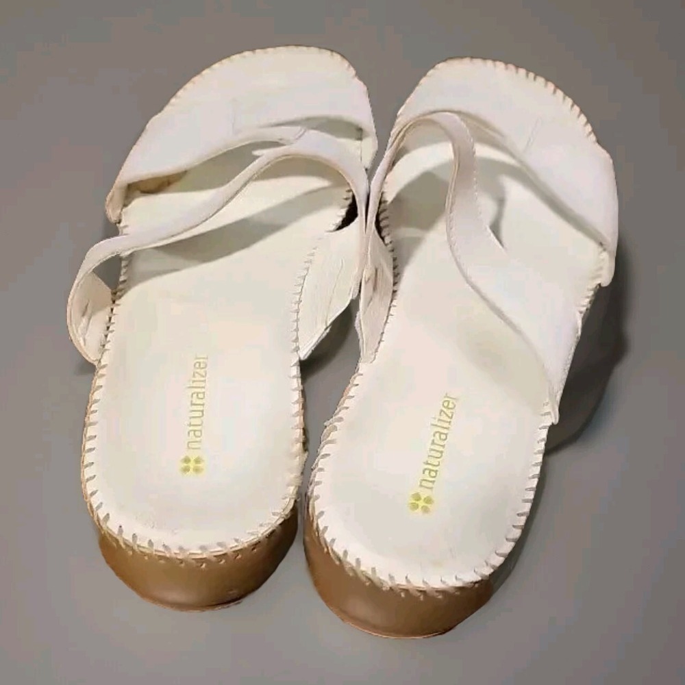 Naturalizer Sz 9 Crisp White Slides Open Toe Leather Cushioned Boho Minimal 22x - Picture 3 of 7